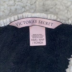 VS bathrobe